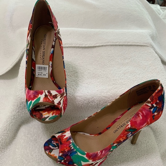 Festive and fun peep toe Sz 6W. Christian Siriano - Picture 5 of 13